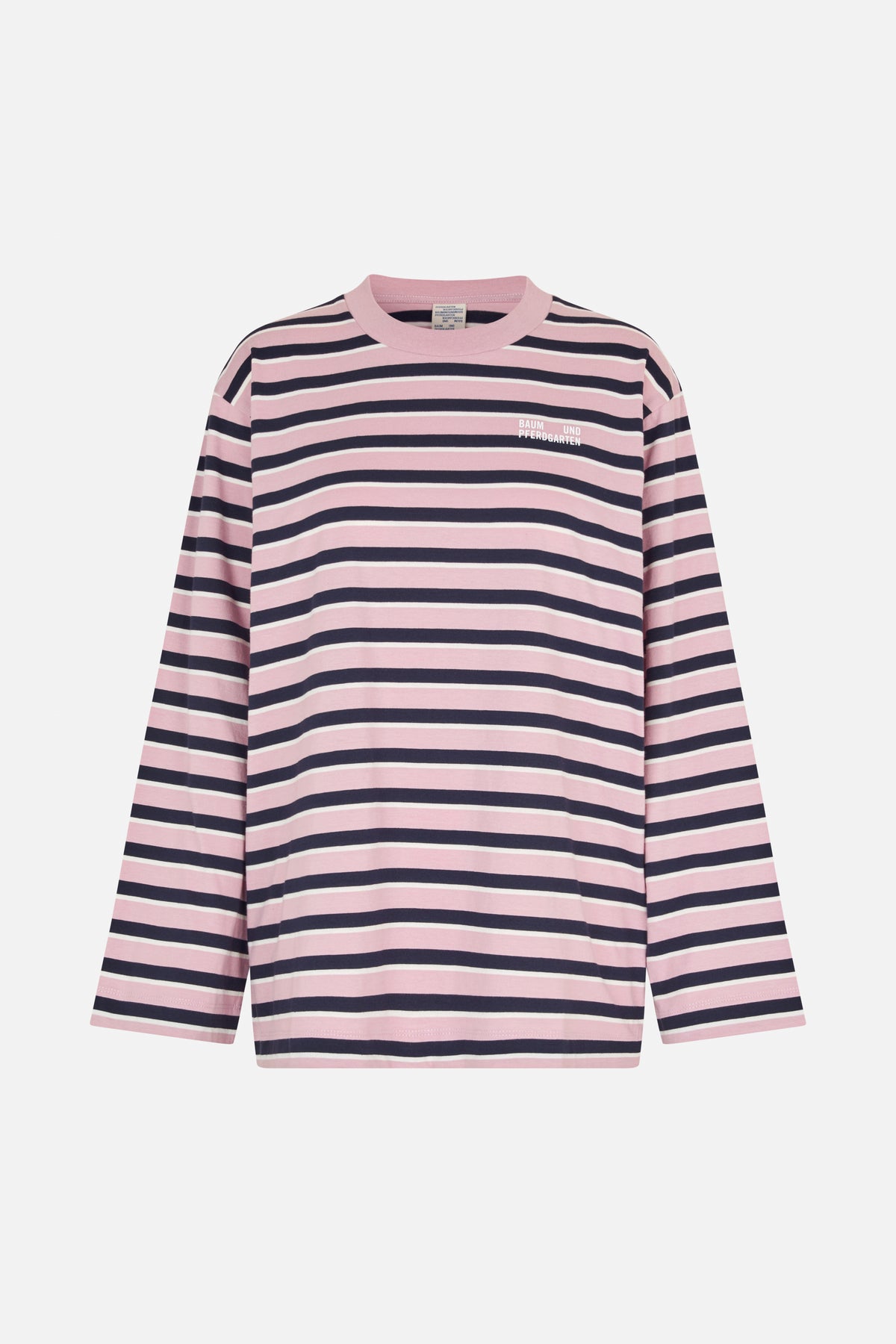 Voorzijde van een top met lange mouwen en ronde hals, met roze, marineblauwe en crèmekleurige horizontale strepen en een klein borstlogo.