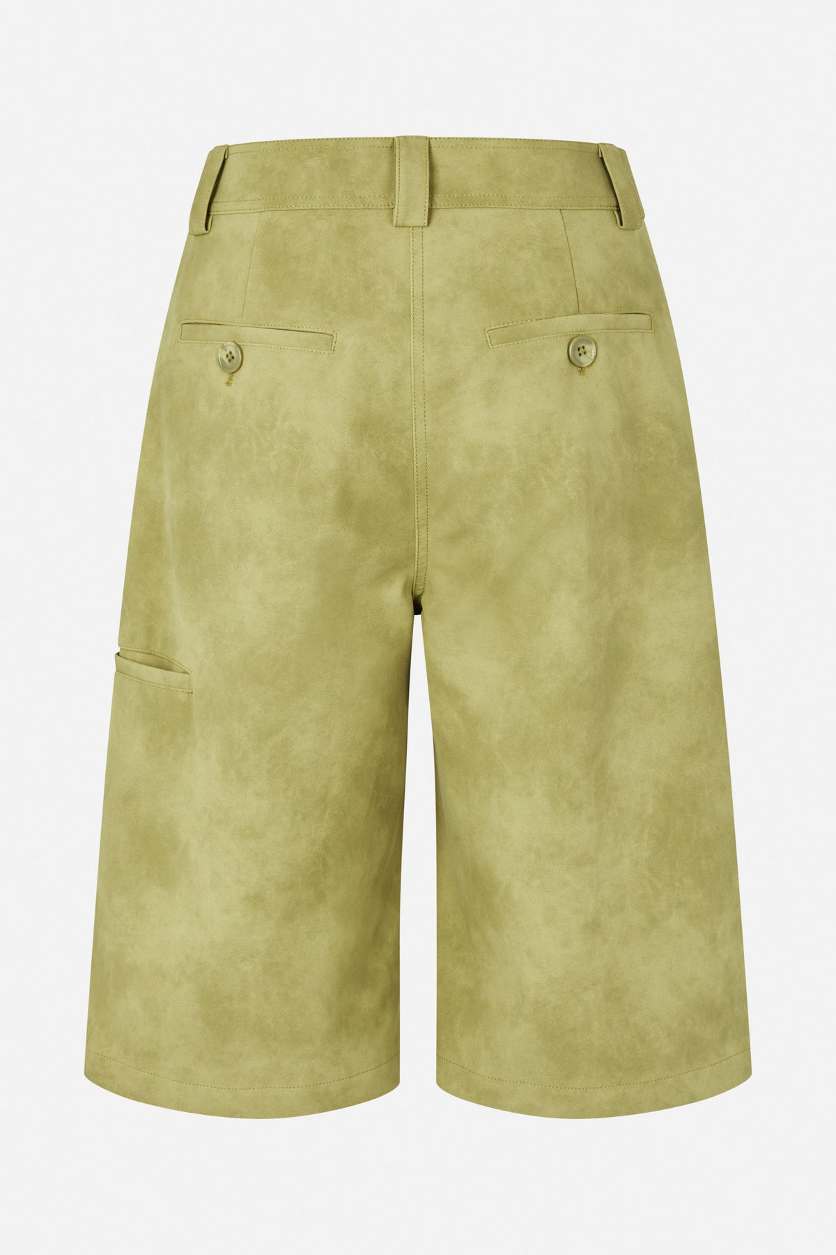 Rückansicht von olivgrünen, knielangen Shorts mit Gürtelschlaufen, geknöpften Leistentaschen und weicher, melierter Oberfläche.