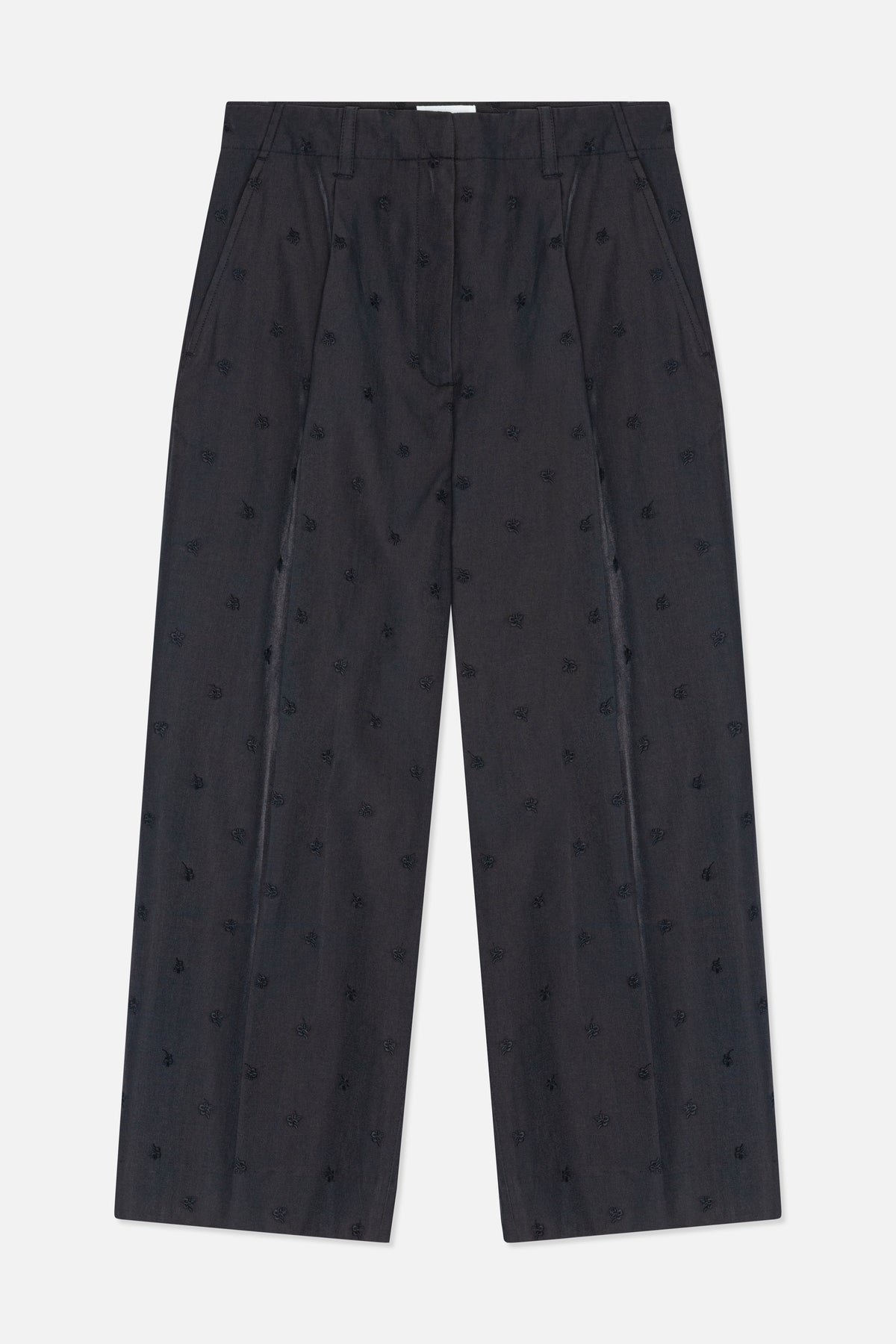 Vorder- und Rückansicht einer anthrazitfarbenen Hose mit durchgehendem Muster aus kleinen, tonalen Stickmotiven.