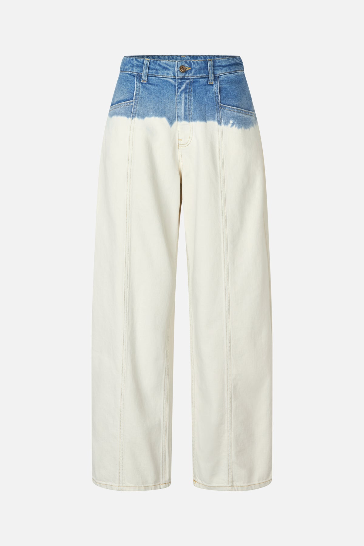 Vorderansicht einer Jeans mit weitem Bein: blauer denim an der Taille, der in elfenbeinfarbene Hosenbeine übergeht, mit Vordertaschen und Kontrastnähten.