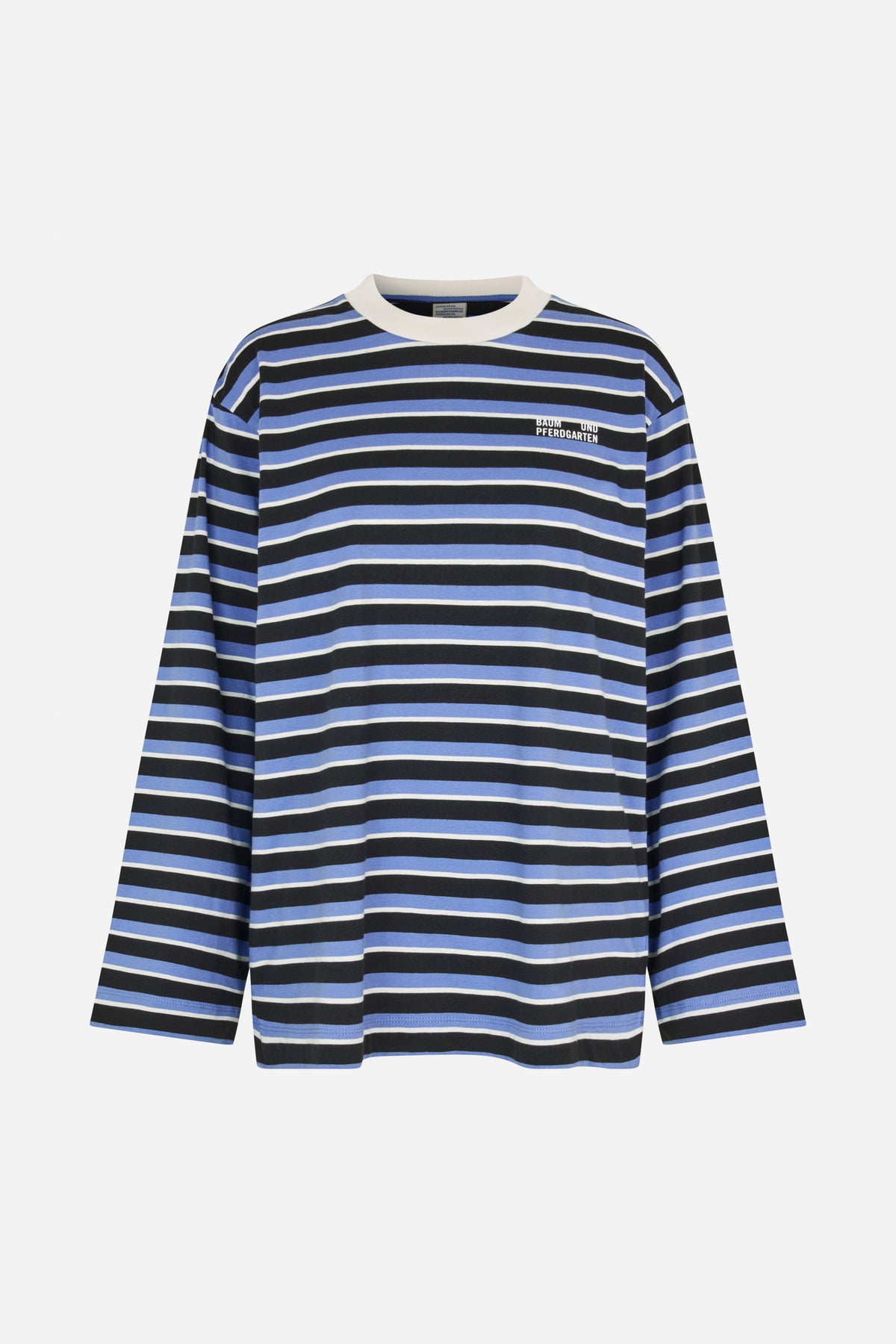 Vorderansicht eines langärmeligen T-Shirts mit Rundhalsausschnitt, horizontalen Streifen in Blau, Schwarz und Weiß und kleinem Brustlogo.