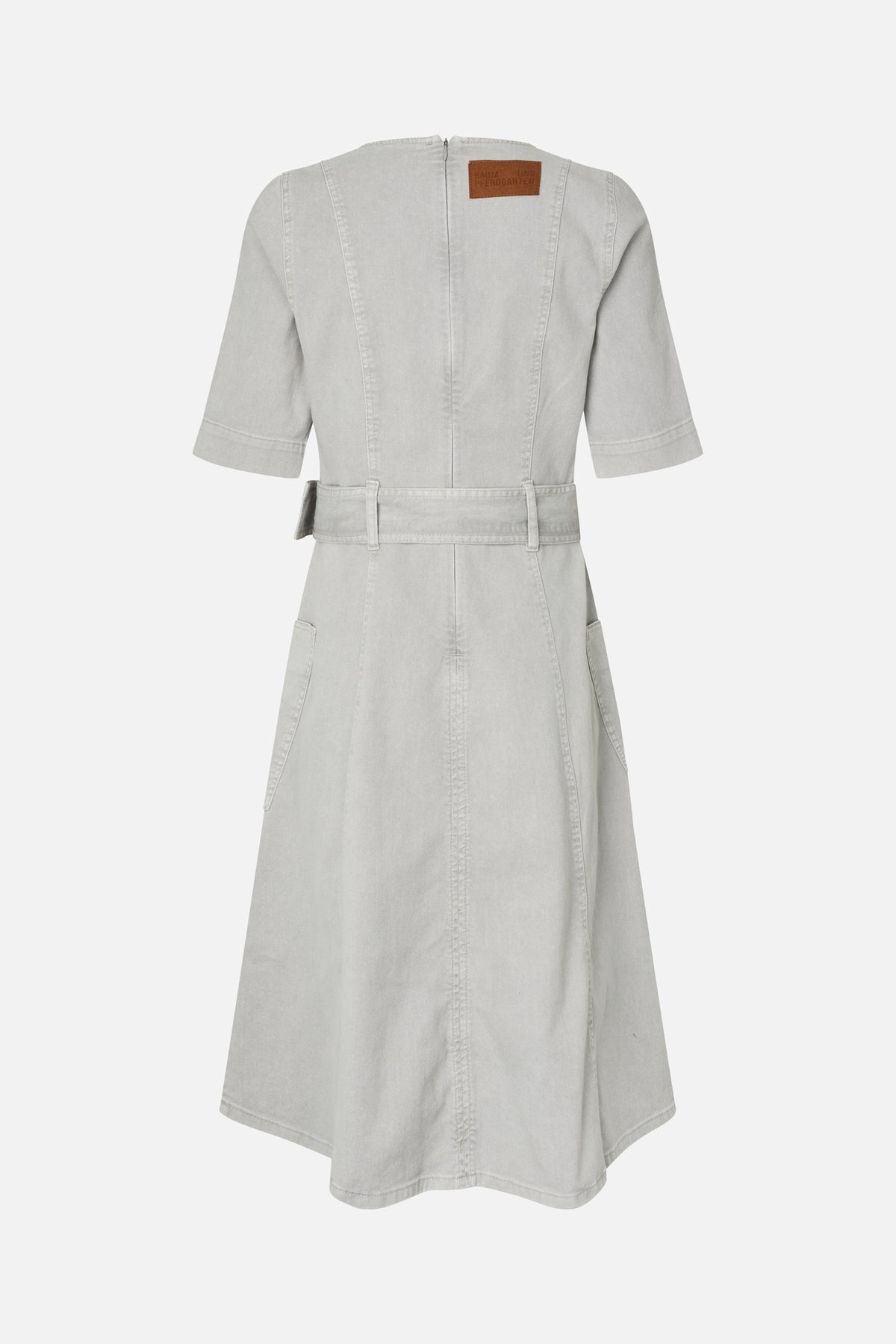 Light grey short-sleeved dress, shown from the back, with panel seams, a matching belt and side pockets.