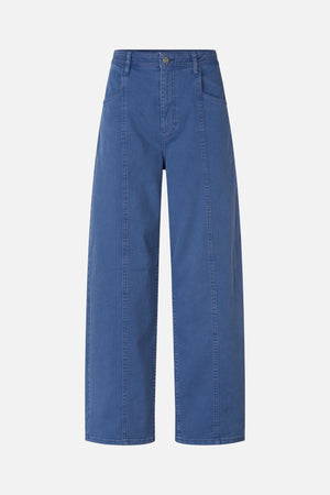 Blue wide-leg denim jeans with a high waist, belt loops and curved front pockets, shown from the front.