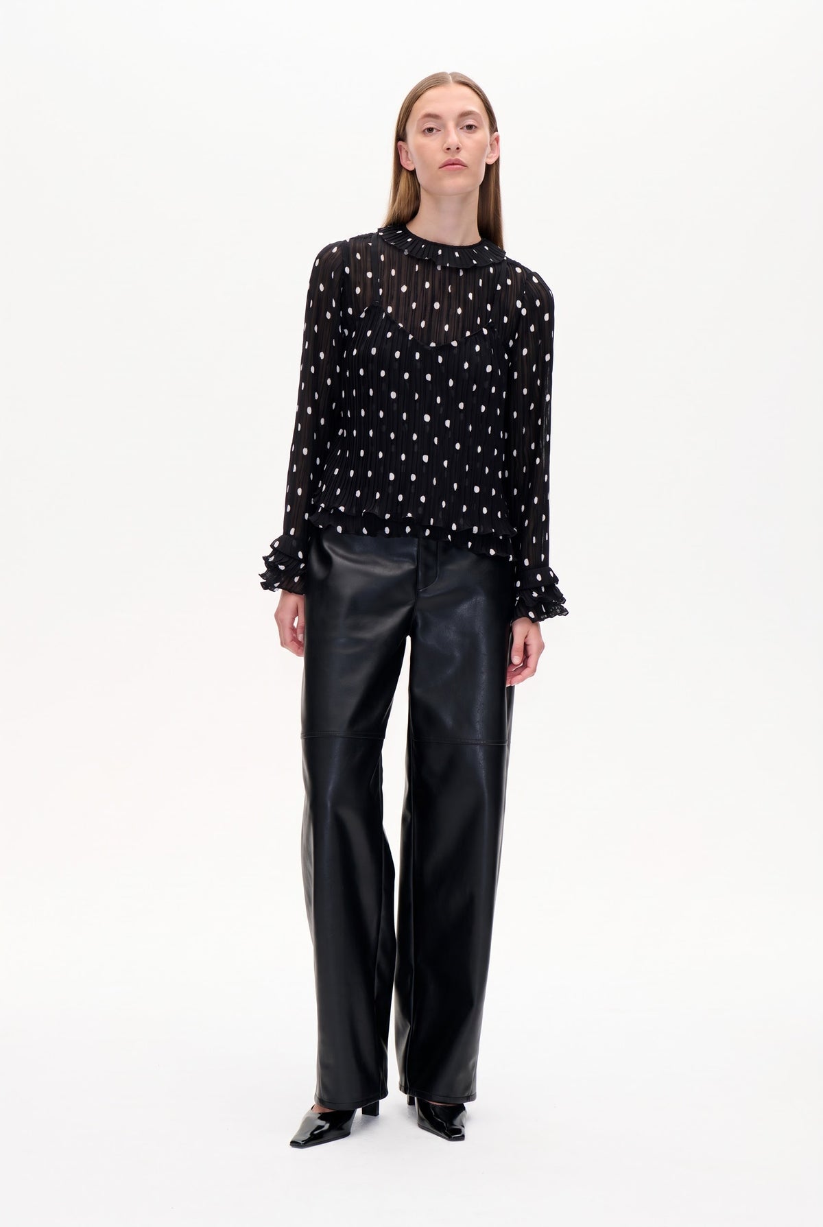 MANAIA | Black Crinkle Dot