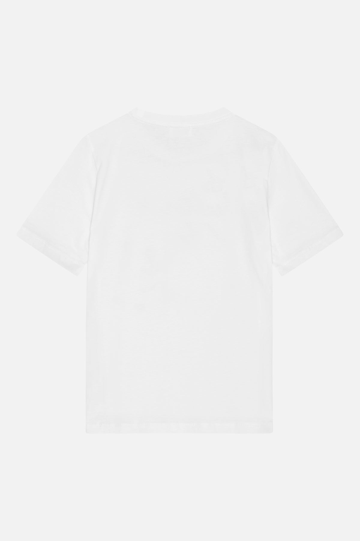 Rückenansicht eines schlichten weißen T-Shirts mit kurzen Ärmeln und Rundhalsausschnitt.